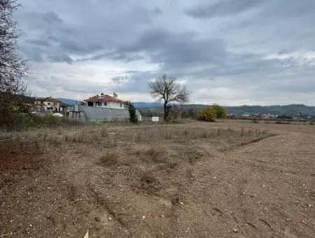 Es Gibt 600 M2 Feld Zum Verkauf In Esentepe Mit Zoneneinteilung Im Dorf